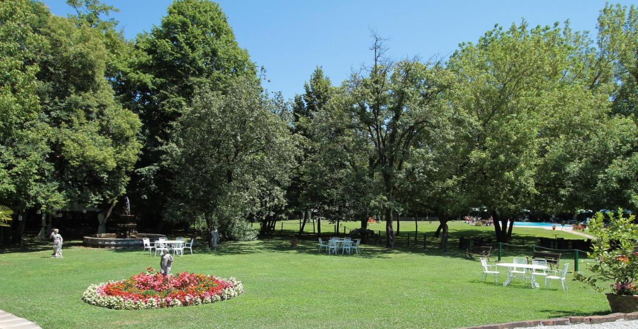 Hotel Villa Luppis Pasiano Di Pordenone Ngoại thất bức ảnh