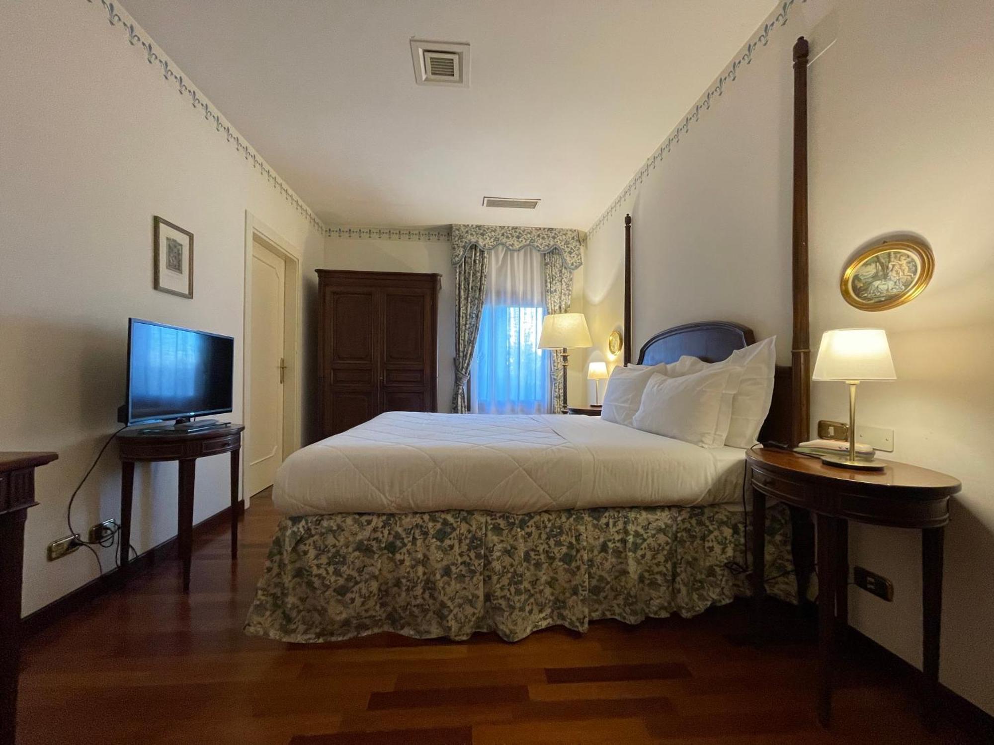 Hotel Villa Luppis Pasiano Di Pordenone Ngoại thất bức ảnh