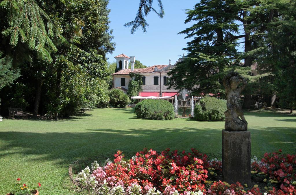 Hotel Villa Luppis Pasiano Di Pordenone Ngoại thất bức ảnh